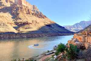 Over the Edge Grand Canyon Helicopter Tour & Boat
