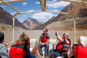 Over the Edge Grand Canyon Helicopter Tour & Boat